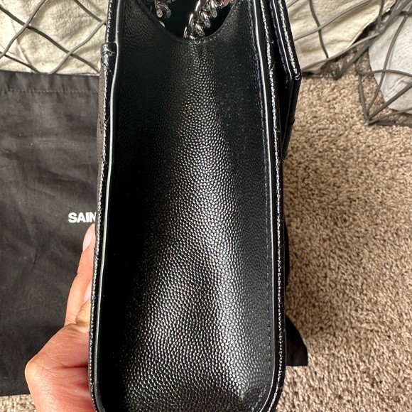 Saint Laurent Medium Envelope Bag - Picture 4 of 10